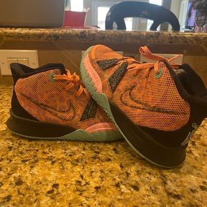 Nike Kyrie 7 Youth (Play for the Future) Basketball shoes.